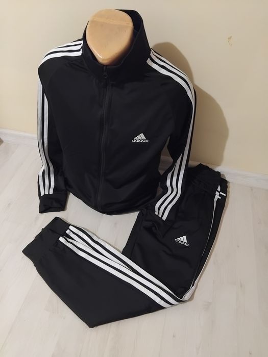 Treninguri baieti Adidas si Nike de primăvară.