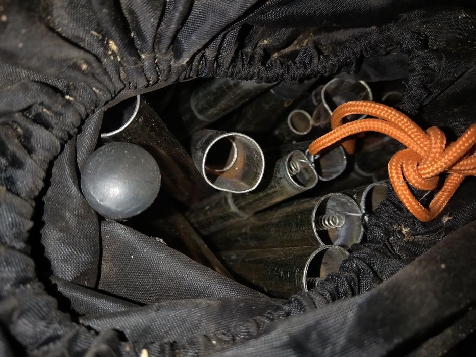 Vând cort 6 persoane