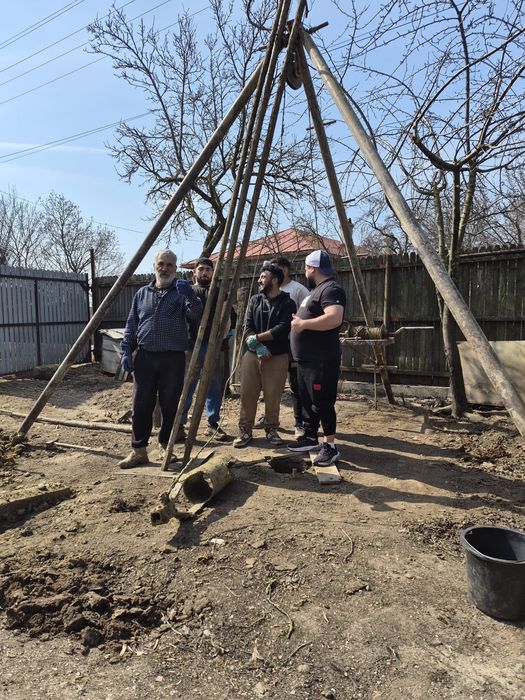 Adanciri curățări puțuri piloni de susținere absorbante camine