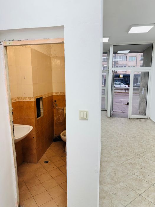 Дава се под наем Магазин в София, Център - 52 кв.м за 612 € - Снимка #7