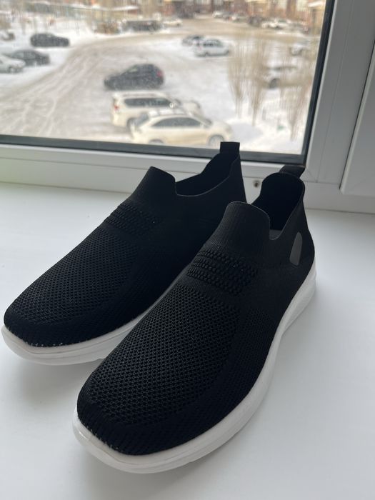 Кроссовки новые, 41 размер