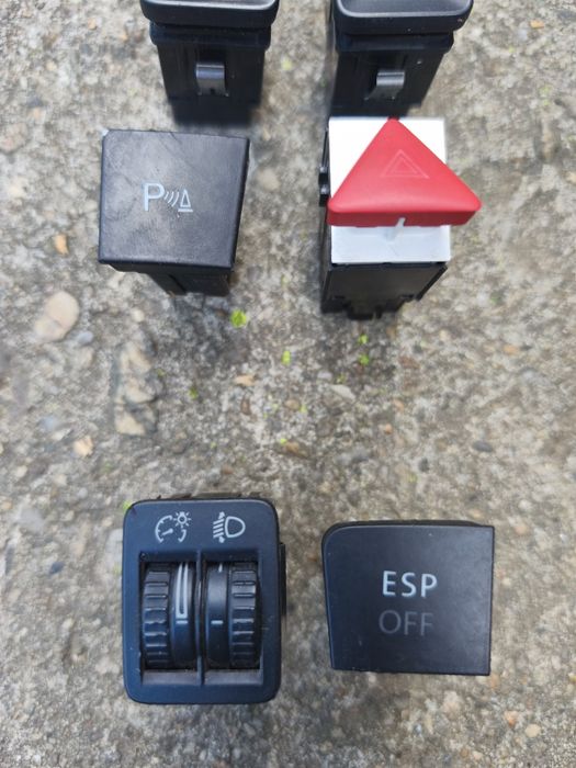Buton Vw Passat B6 frână/ avarii /set /esp off /senzori parcare/lumini