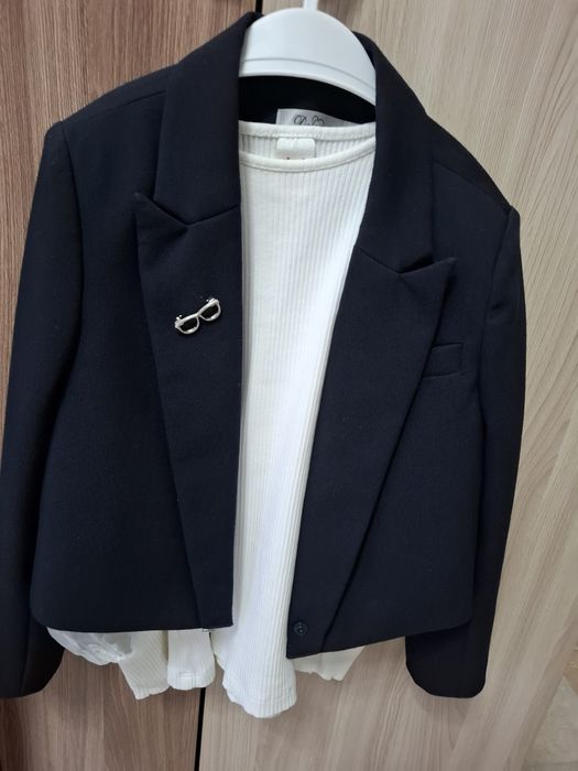 Продам школьную  форму