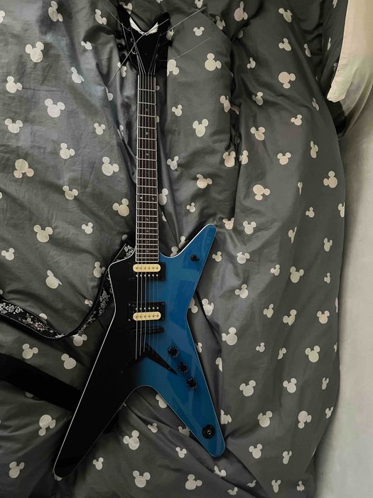 Dean ML 79 Black Blue Fade