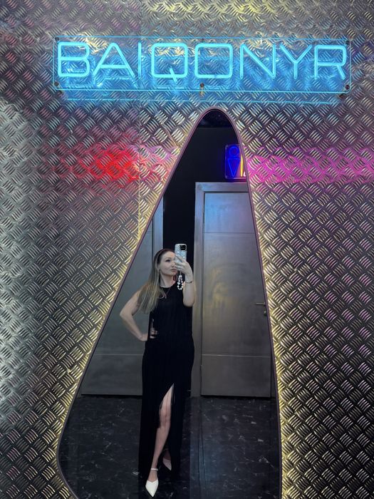 Шикарное платье размер с/м