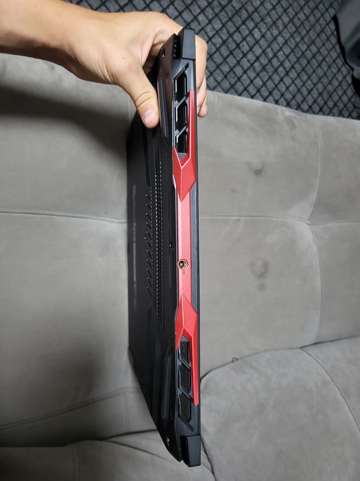 Acer Nitro 5 Ноутбук.