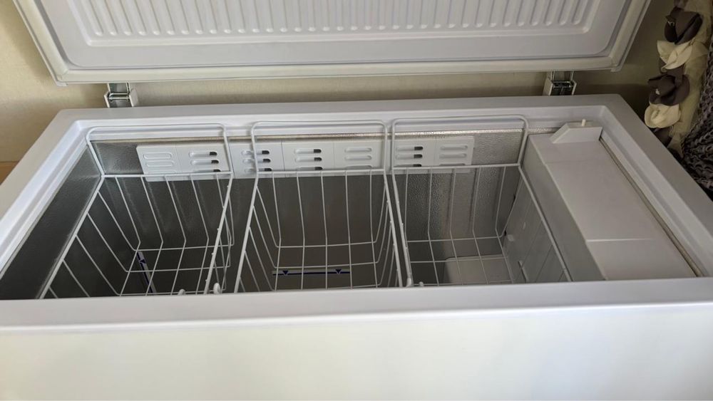 Продаю морозильник