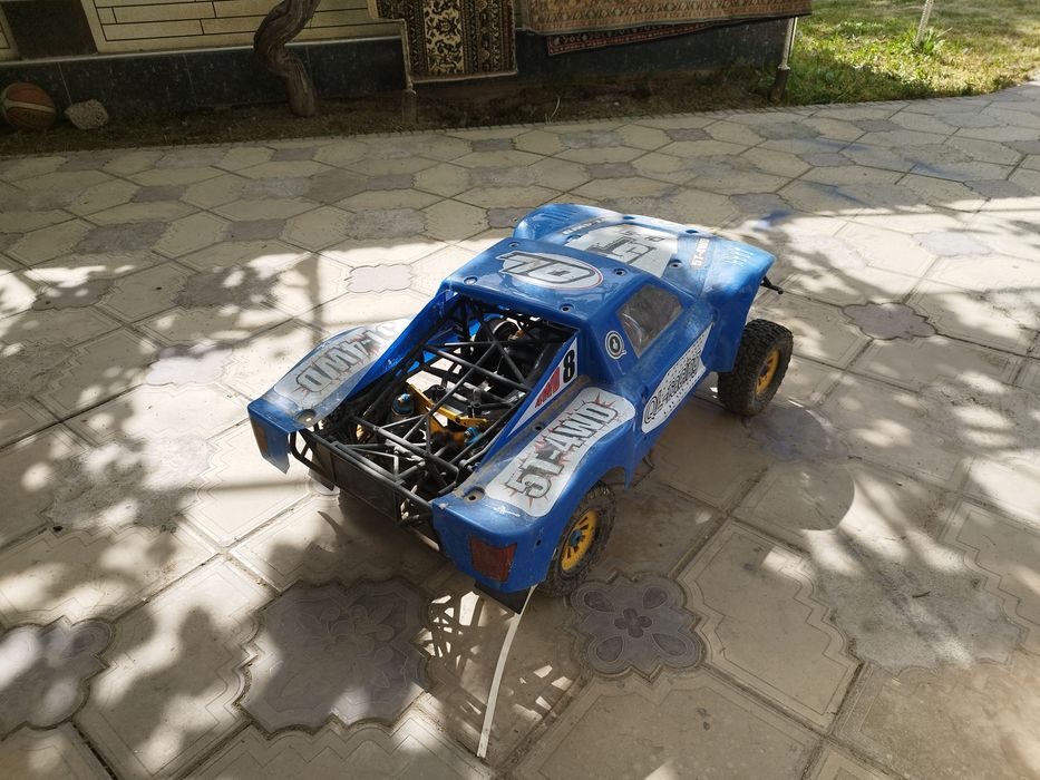 RC машина 1:5 бензиновая, без пульта, не заводится
