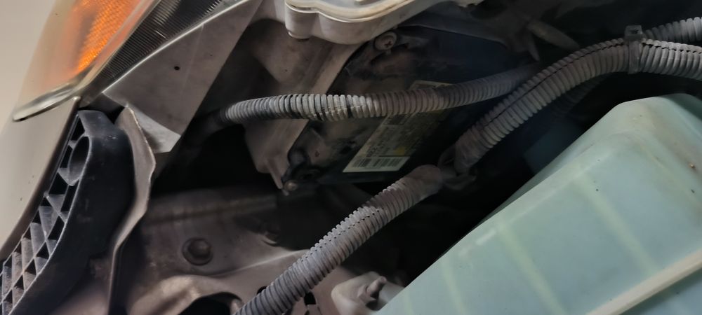 Фара Тойота Камри 40