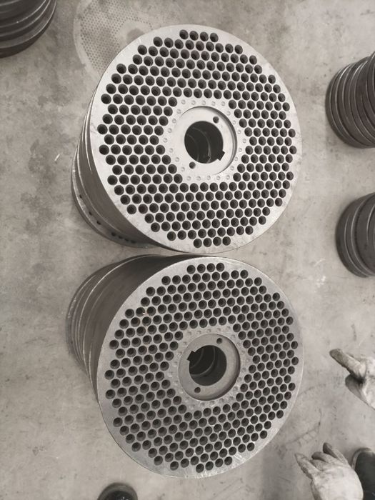 Матрица Ролик Грануляторга 140 - 300 мм