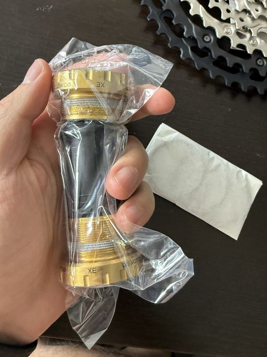 Pinioane si BB shimano noi
