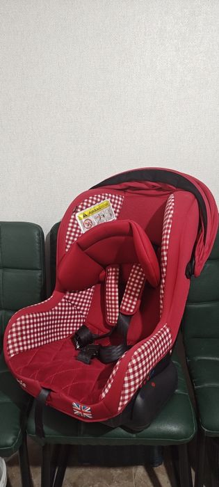 Продам автомобильное кресло для ребенка