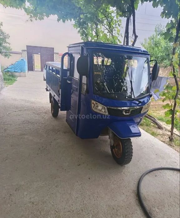 Lochin motosikl SOTILADI