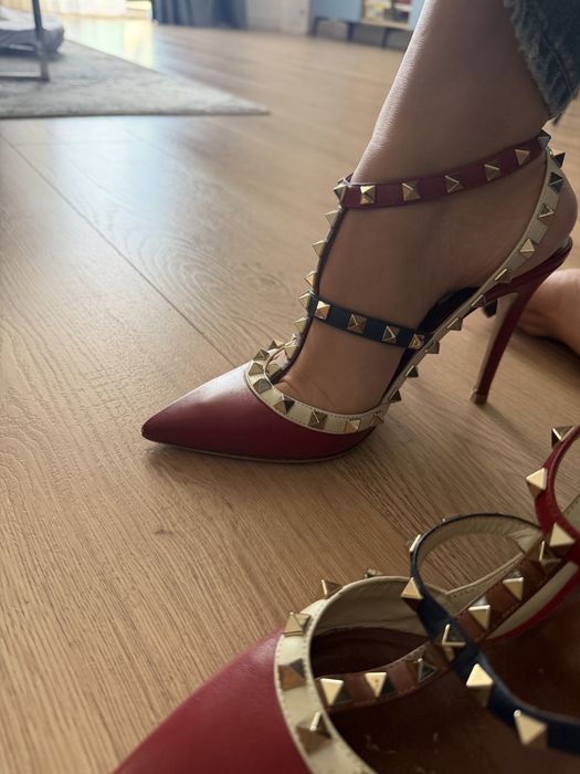 Pantofi Valentino 38/ pantofi Laboutin 39