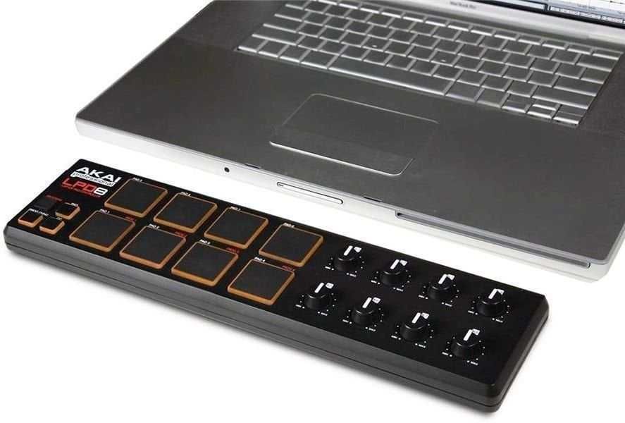 Akai LPD8 (MIDI controler, NEfolosit, pe USB, cu soft Akai)