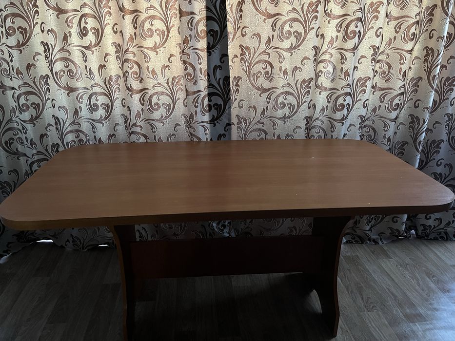 Стол кухонный не раскладной