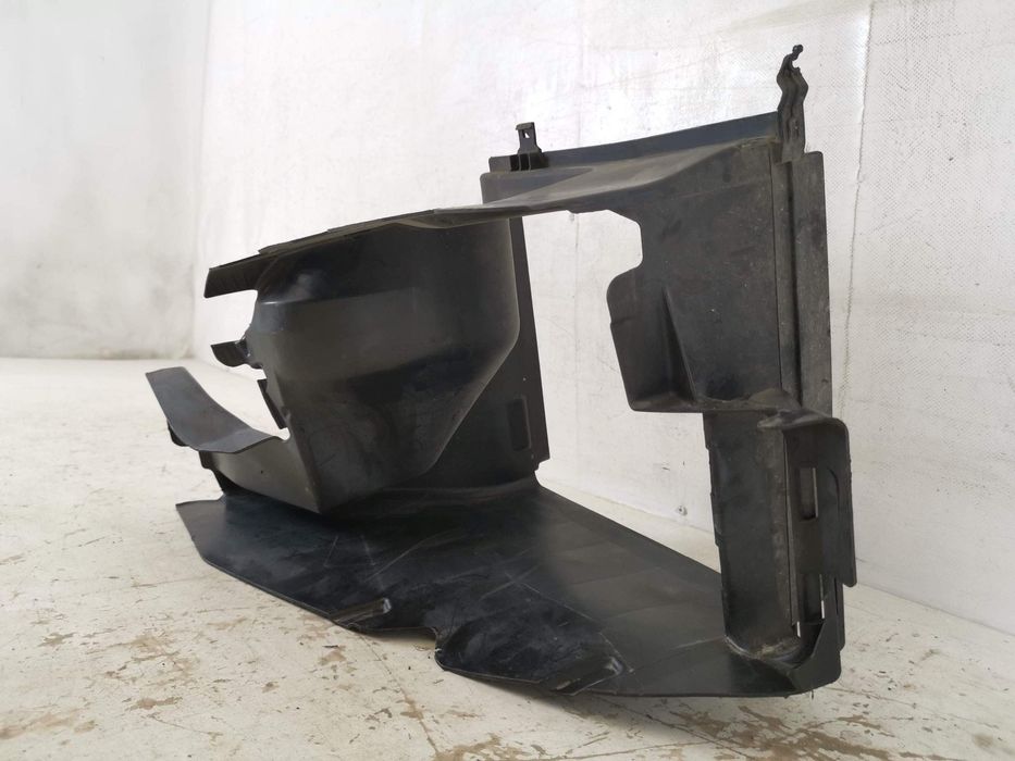 Въздушен дефлектор Bentley Bentayga 1 [ - ] Оригинален и в добро състо