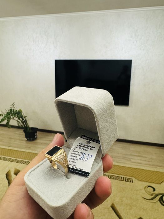 Продам мужское золотое кольцо Новое 585 пр вес 4.77