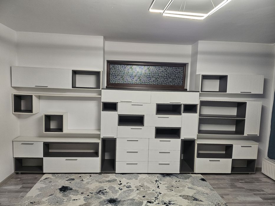 Mobila living din pal cu fronturi din MDF