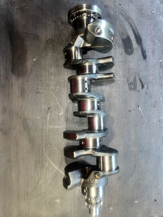 Колянов вал BMW  N63B44B/ S63