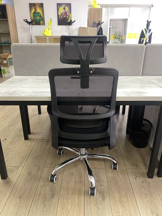 Продаем офисные столы, рабочий стол