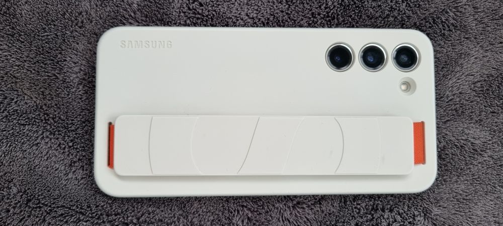 Samsung galaxy s 23 plus cream SM-S916B/DS неразличим от  нов