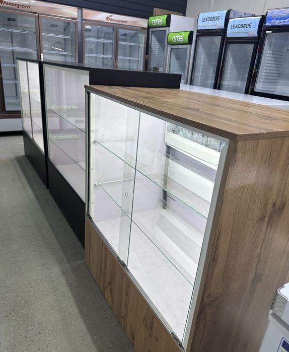 Витринные . Холодильники