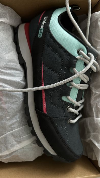 Кроссовки унисекс ! 39