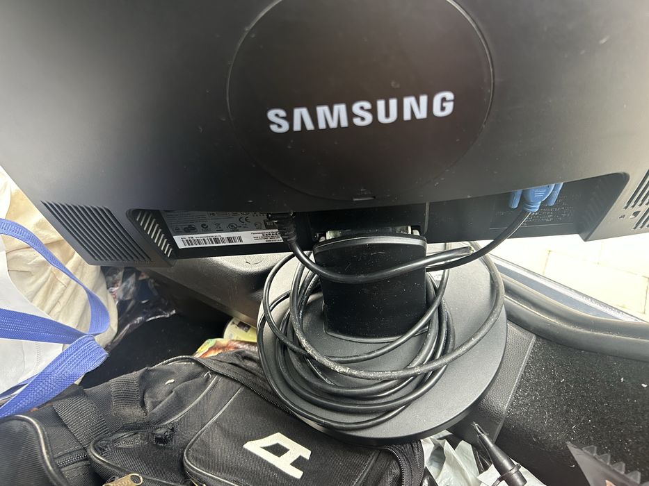 Монитор Samsung