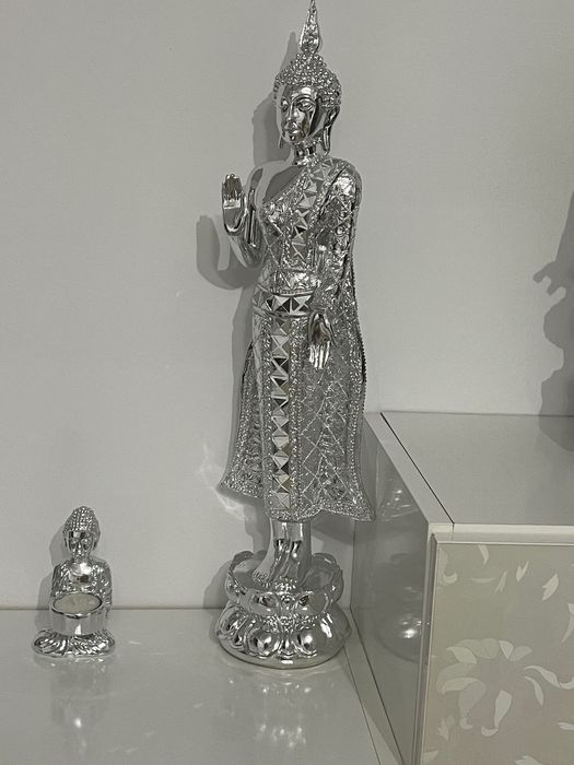 Pereche statuete mari Buddha în picioare , argintii cu oglinzi (2 bucăți)