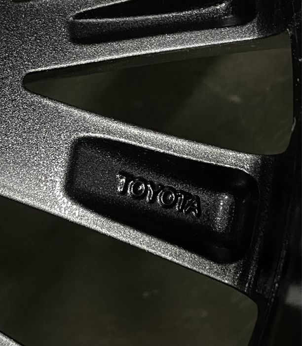 Оригинальные диски от Камри 55 R17 графит