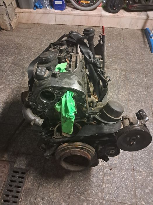 Vând motor vito 638