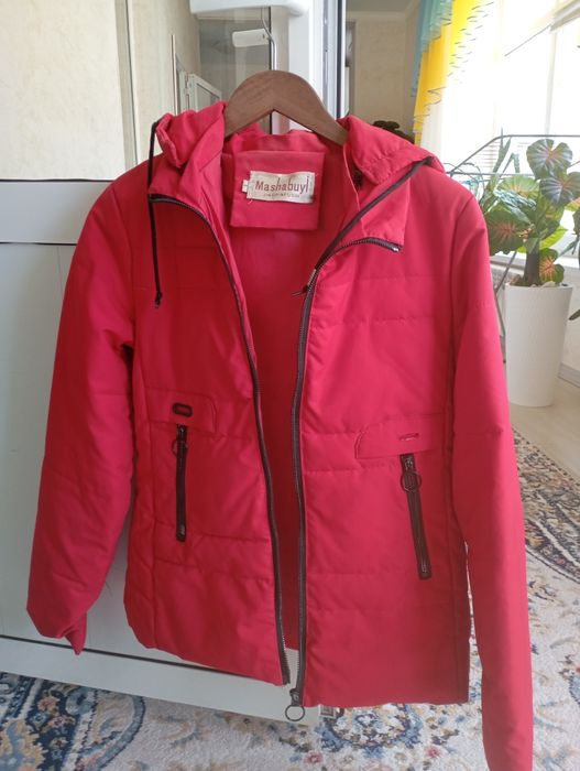 Куртки все по 2000 тыс тг