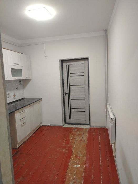 Жиззах шахар Микрорайон 3/2 да 3 хонали уй сотилади