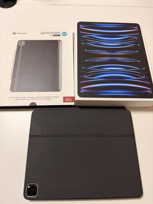 Ipad Pro 12.9 M2 512gb + MagicKeyboard. Гаранция 18 месеца