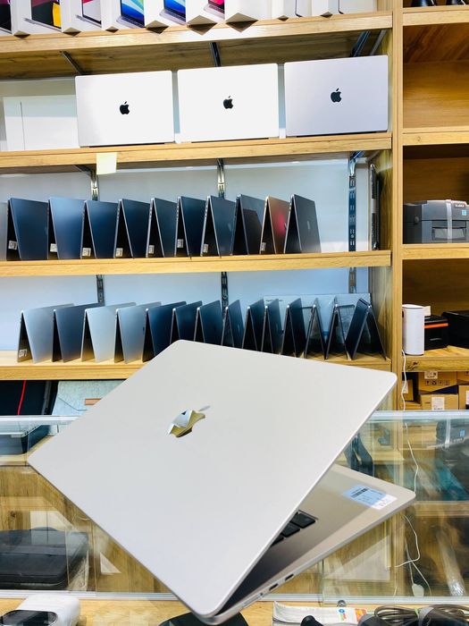 MacBook Air M2  1sikl 15inch