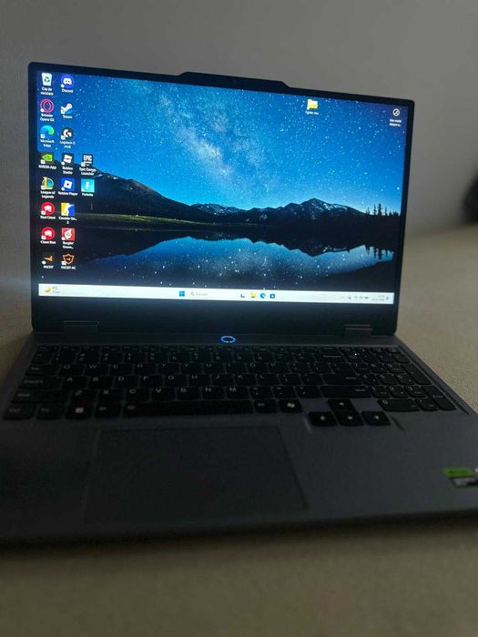 Laptop Lenovo LOQ 15ARP9 – Ryzen 5, 24GB RAM, SSD 512GB – Perfect pentru gaming & multitasking + COOLER CADOU