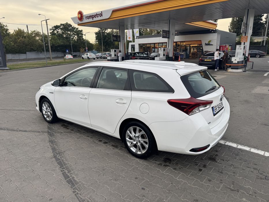 TOYOTA Auris 2015 — imagine 4