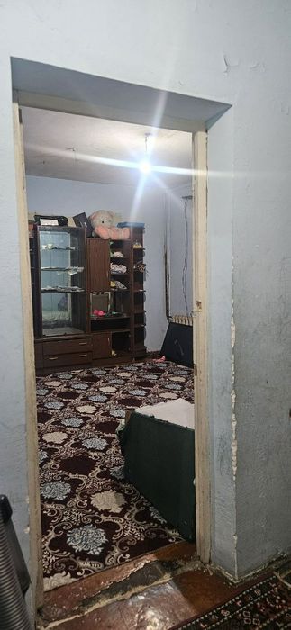 Uy sotiladi 2/4/9. Olmazor tumani. Medgorodok