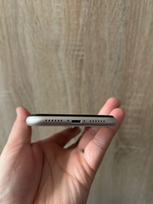 Айфон 11/128 гб  ёмкость акб 76%