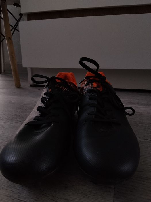 Продам бутсы 40 размер