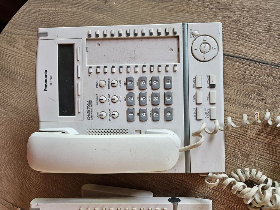 2 Console Telefoane Secretariat Panasonic KX-T 7630
