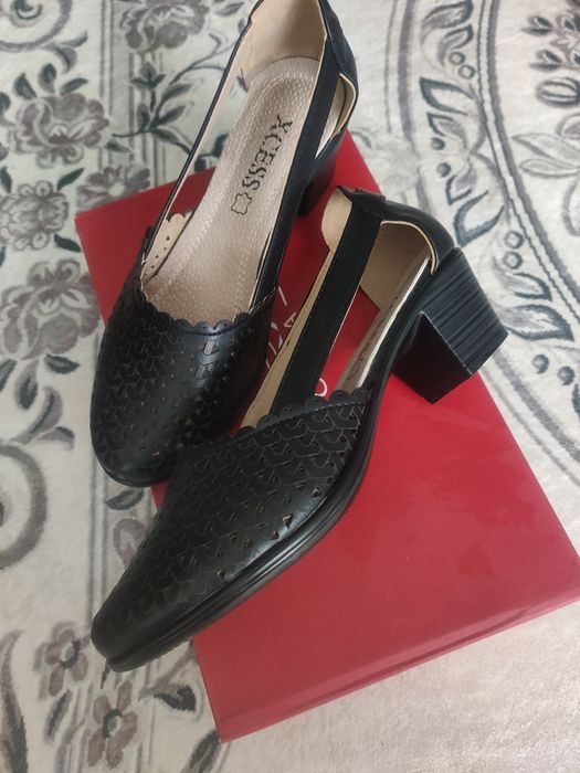 Обувки естествена кожа 2 броя