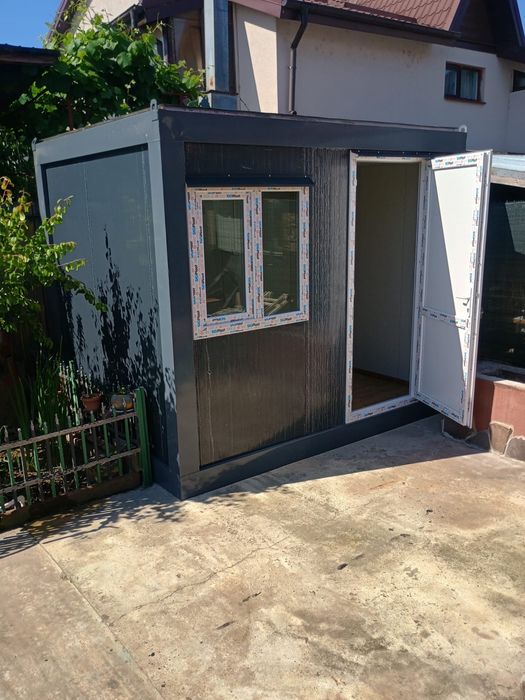 Container modular