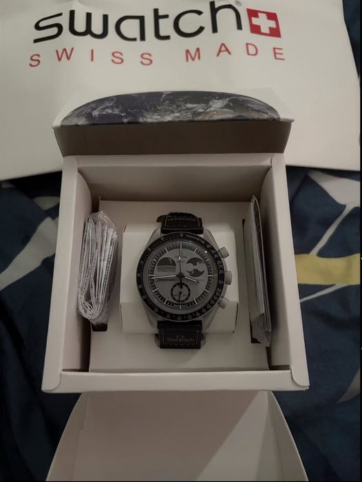 Часы Omega x swatch