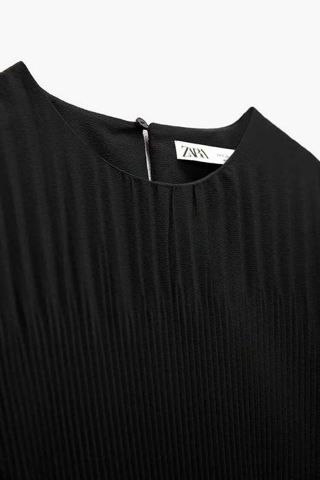 Нова дълга плисирана рокля Zara, XS