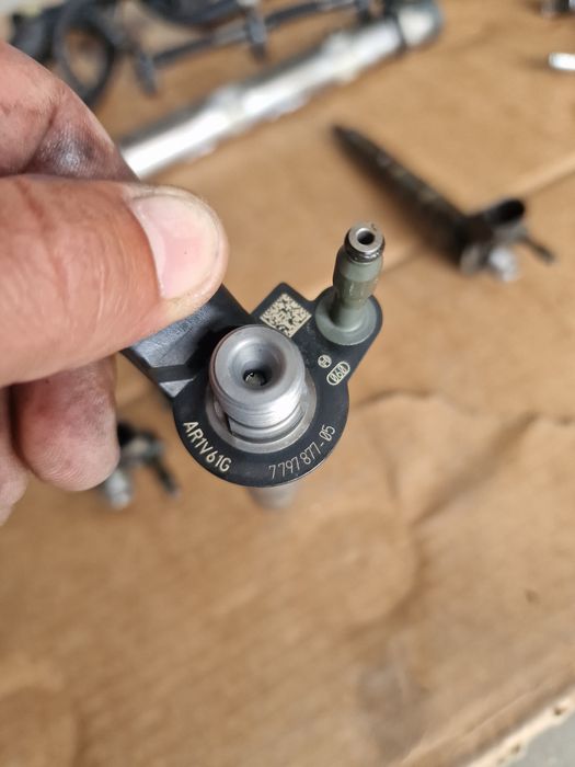 Injectie injectoare pompa bmw e87 e81 e90 e91 e92 e93 320d 177cp n47