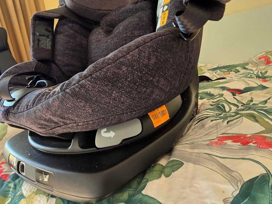 Maxi-Cosi ISOFIX 3 столче за кола 0–4 години (като ново) автокресло