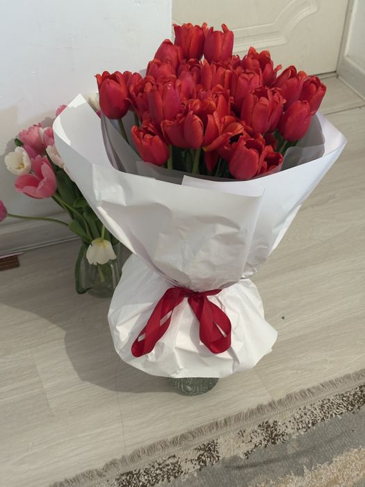 Тюльпаны букет красные