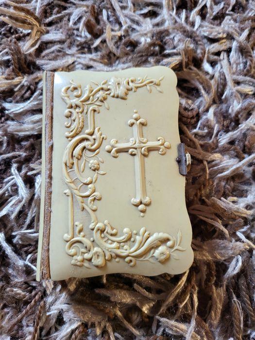 Biblie de buzunar veche